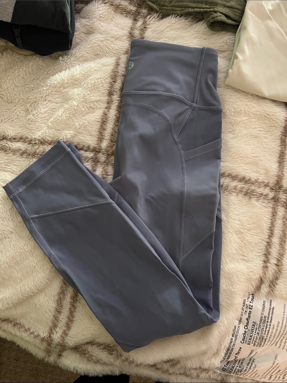 Lululemon leggings with pockets